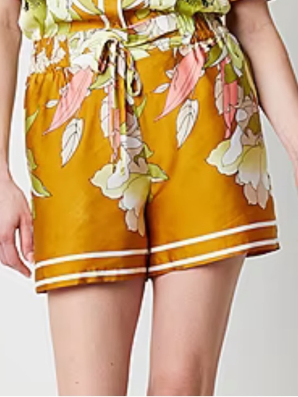 Ryegrass Olive Gold Floral Drawstring Women’s Short set